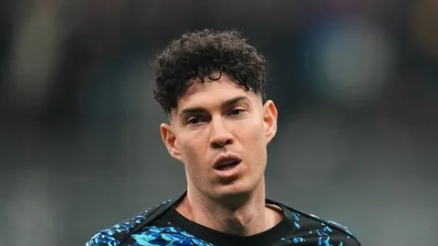 “耿晓峰深情投入云南玉昆怀抱，首年力争中超立足之基”